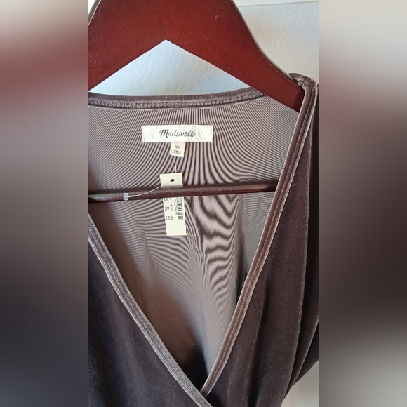 NWT Madewell velvet wrap top, size XS in purple - Picture 3 of 4